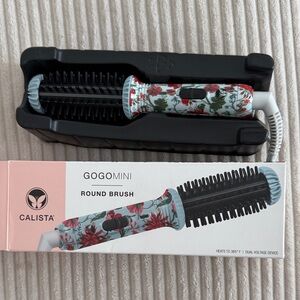 GOGO Mini Round Brush - Red and Green Floral